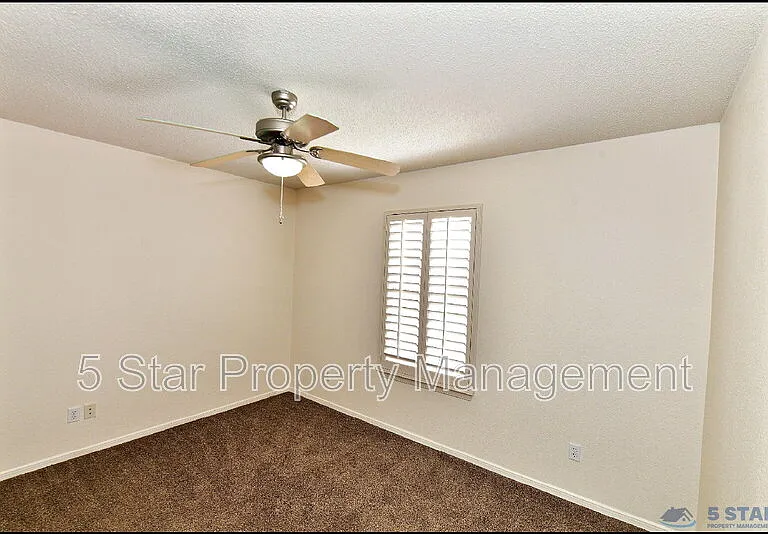 6372 Franklin Ridge Dr — Photo 32