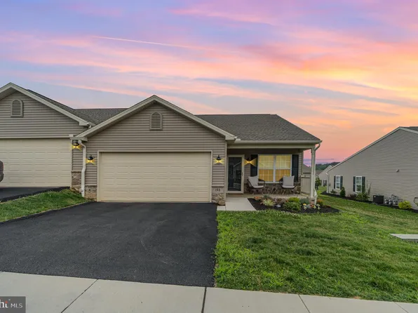 192 Palomino Way #184, Red Lion, PA 17356
