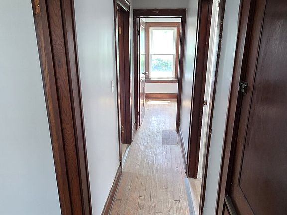 5th image of 3505 Poe Ave