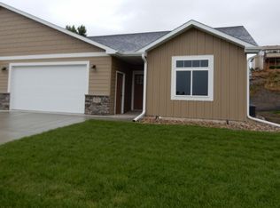 3028 Hoefer Ave, Rapid City, SD 57701