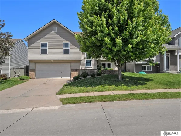 19514 U St, Omaha, NE 68135
