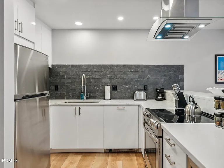 1404 Deer Valley Dr — Photo 3