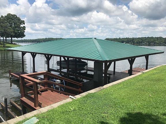 2nd image of 125 Pebble Ln