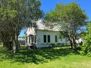 223 Walnut St, New Ulm, TX 78950