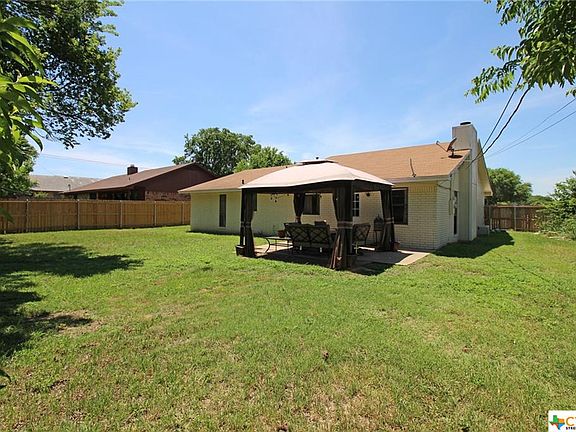 4th image of 3208 Belmont Dr