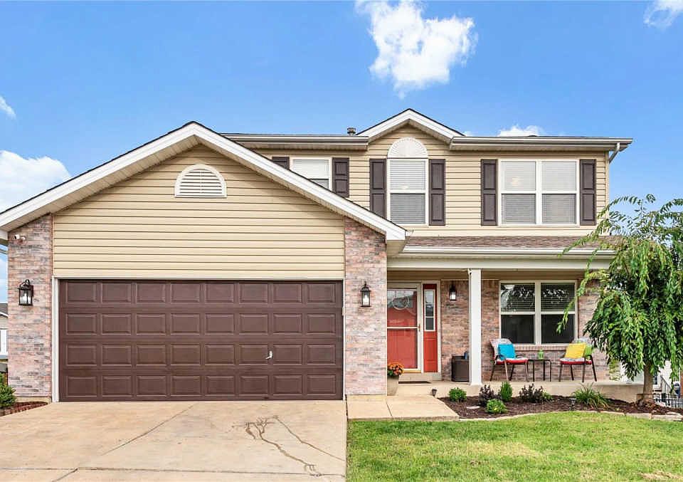 1st image of 330 Glen Valley Ct