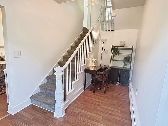 2nd image of 29292 Maple Ave