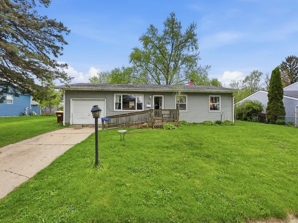 124 E Melody Ln, Woodstock, IL 60098