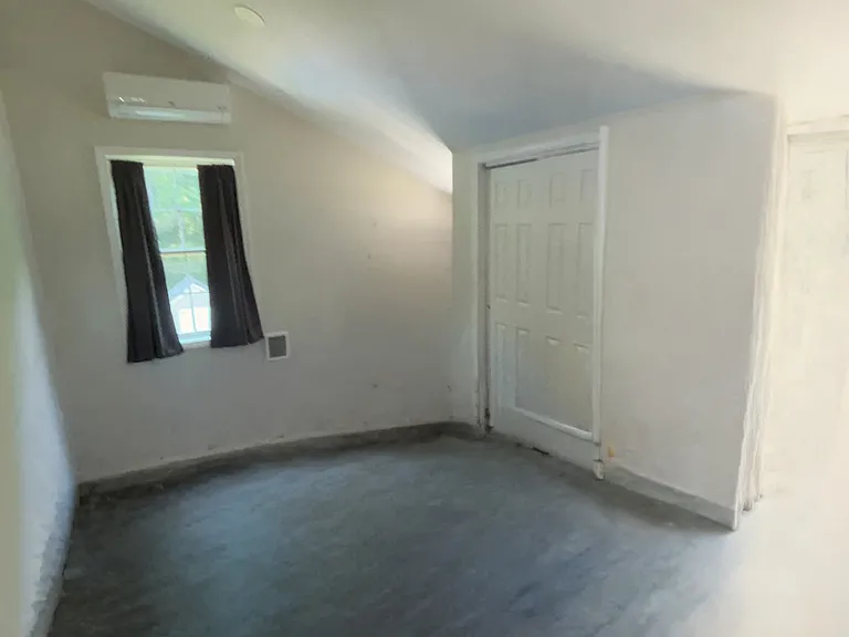 33 Folly Mill Ter — Photo 10