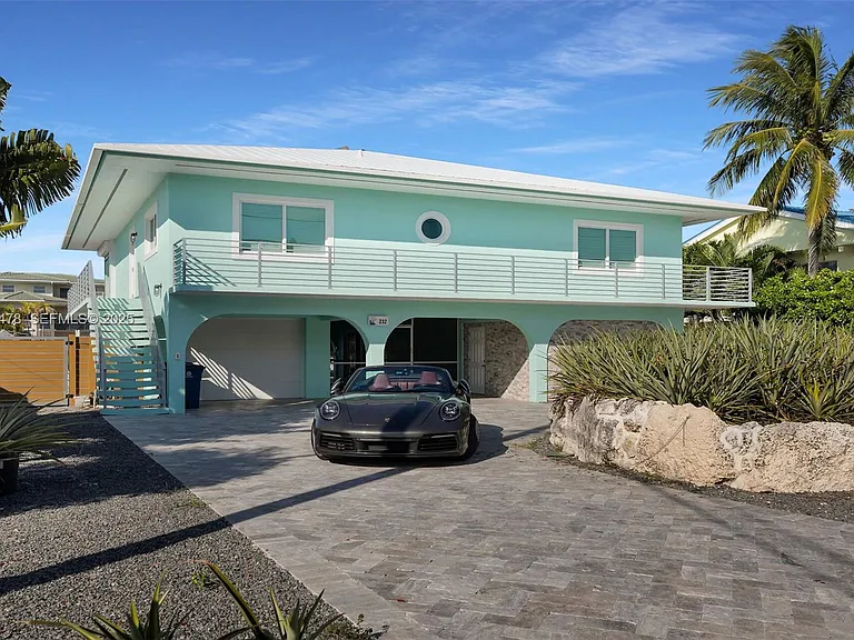 232 W Seaview Dr — Photo 3