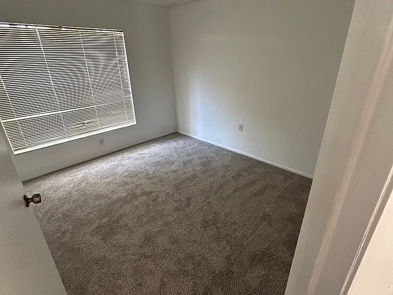 1432 Lakehurst Way — Photo 14