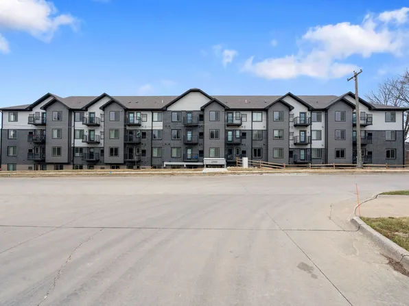 Coral North Apartments