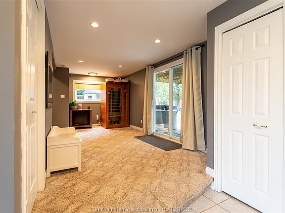 5th image of 12979 Longwoods Rd