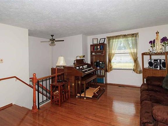 3rd image of 2612 Keats Dr