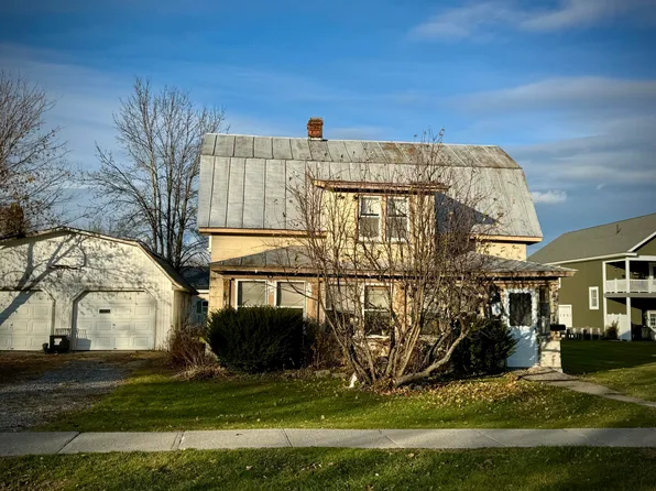 100 State St, Rouses Point, NY 12979