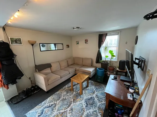 61 East Allen Street, 61 E Allen St APT A, Winooski, VT 05404