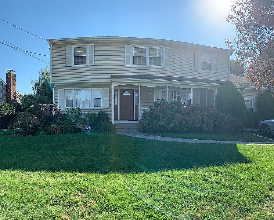 2nd image of 99 Birch Rd