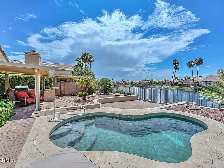 10509 W Runion Dr — Photo 29