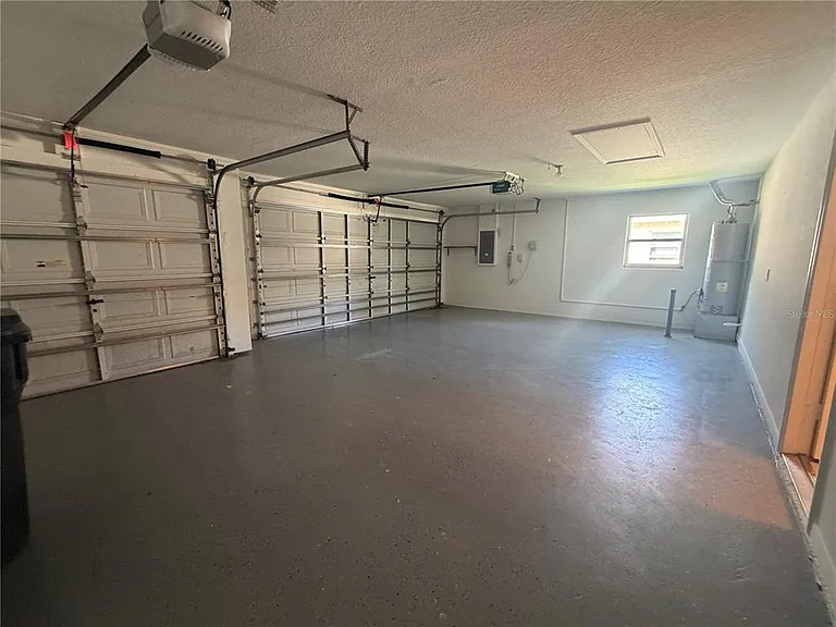14832 Heronglen Dr — Photo 25