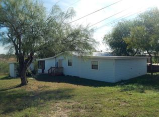 121 Ballards Rd, Zapata, TX 78076