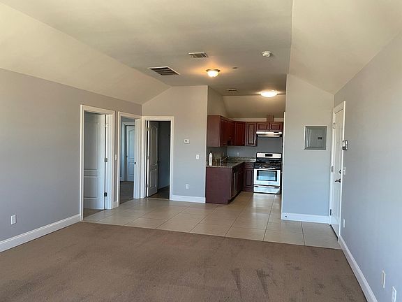 3rd image of 410 Richmond Hill Rd #3A