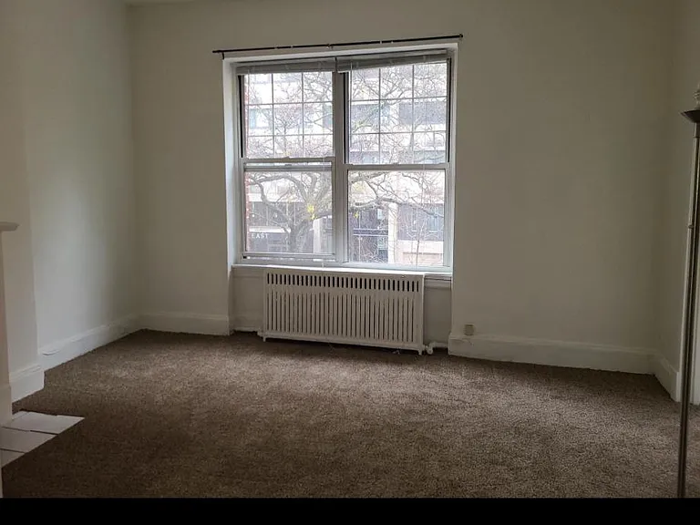 37 E Division St #2A — Photo 2