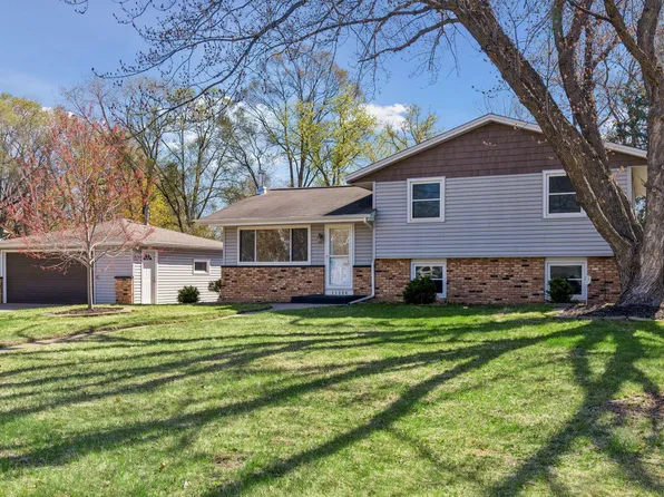 11324 Quebec Ave N, Champlin, MN 55316