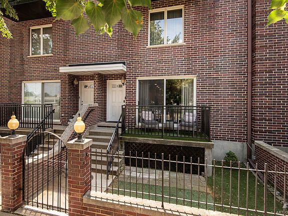 2nd image of 815 Pearson St APT 3