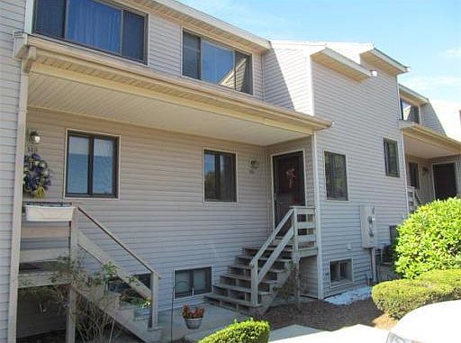 1st image of 150 Highwood Dr