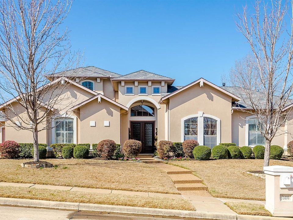 1st image of 600 Hays Dr