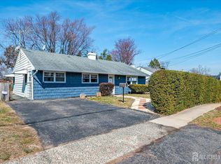 23 Winthrop Rd, Edison, NJ 08817