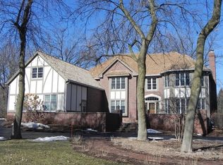N17W30502 Woodland Hill Dr, Delafield, WI 53018