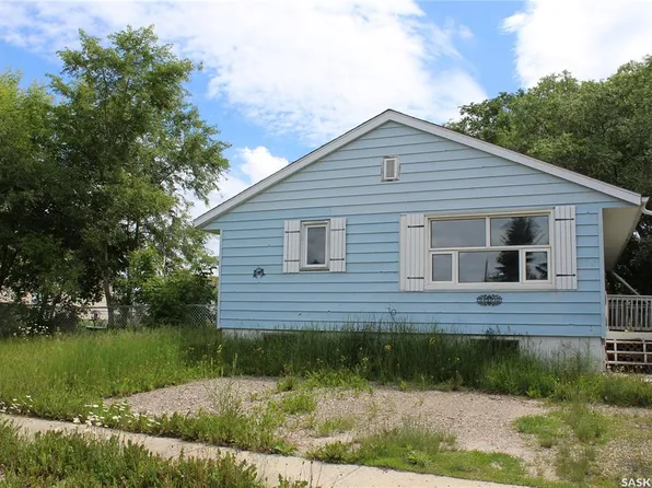 214 4th STREET E, Wilkie, SK S0K 4W0