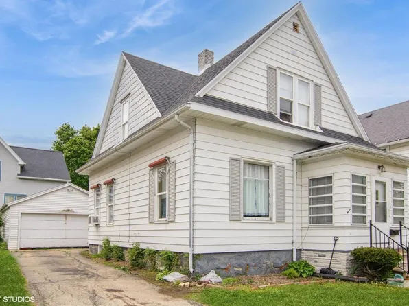 63 Grand AVENUE, Hartford, WI 53027