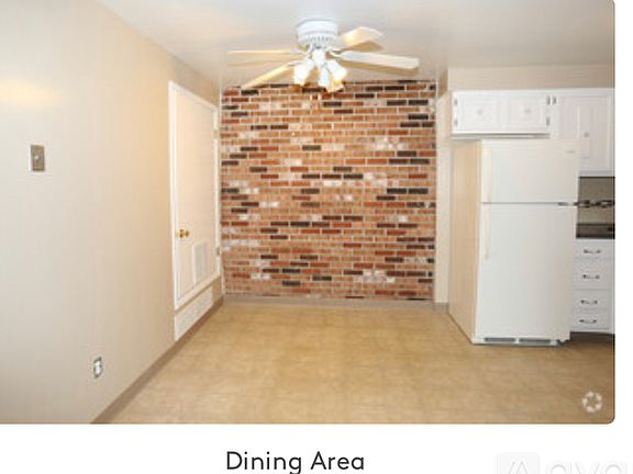 2nd image of 55 Edgebrook Est APT 11