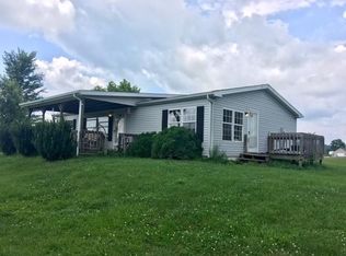 9535 E Sylvania Rd, Bloomfield, IN 47424