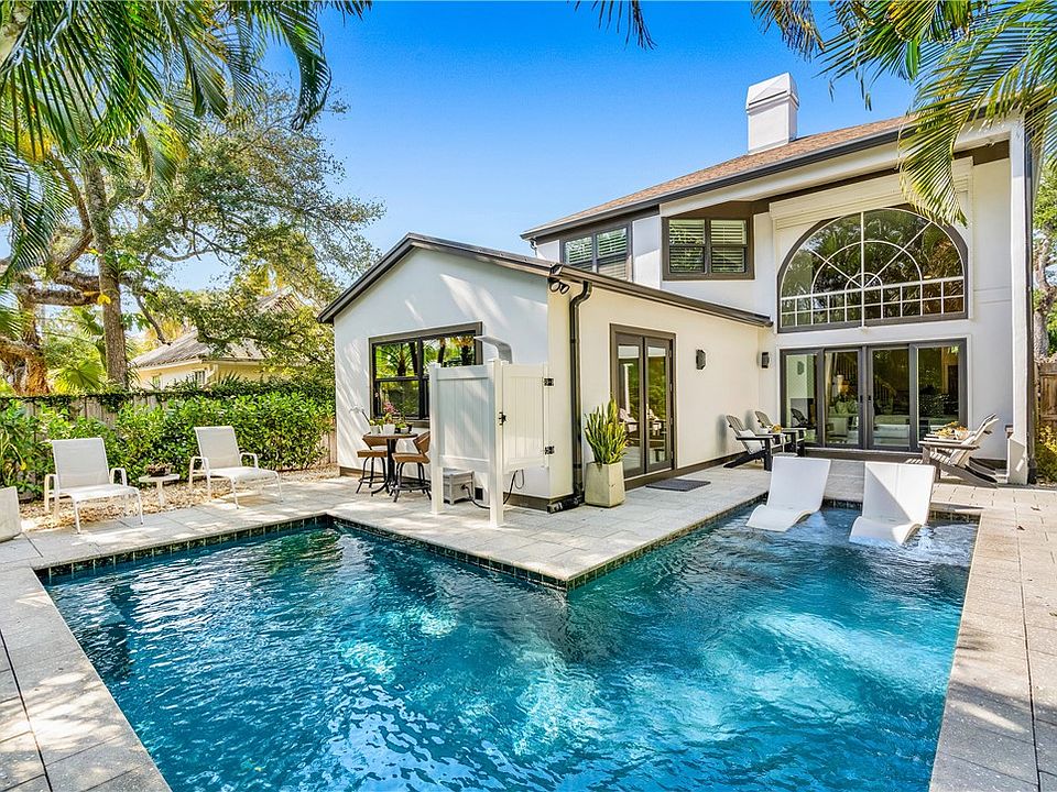 1st image of 780 Bougainvillea Ln