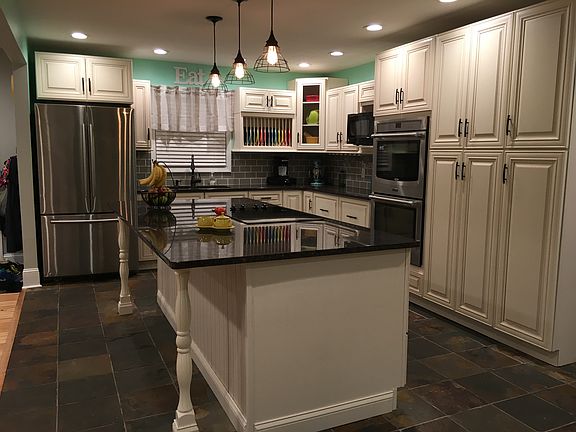 4th image of 136 Eastover Dr