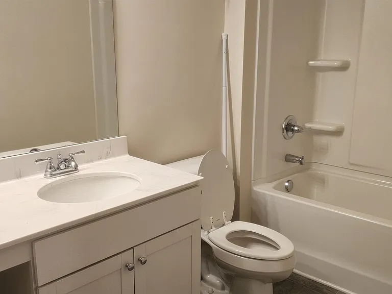 110 Kaitlyn Cir — Photo 7