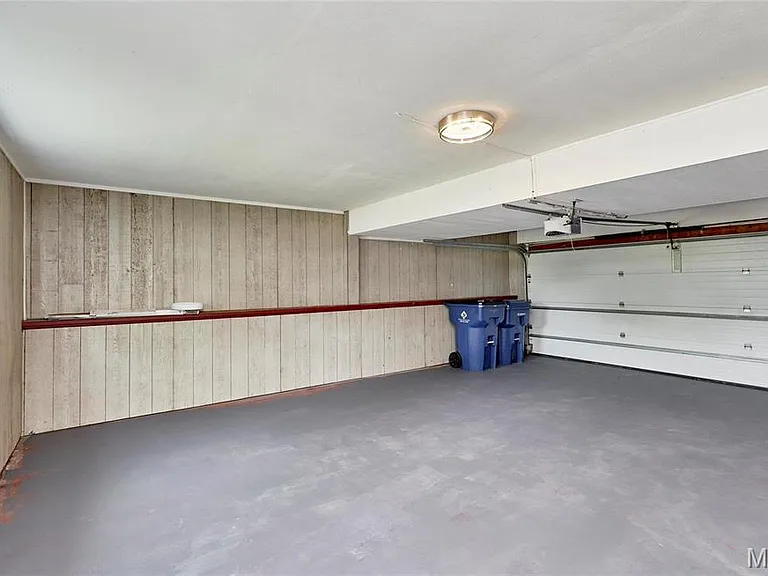 241 Valleyoak Ct — Photo 43