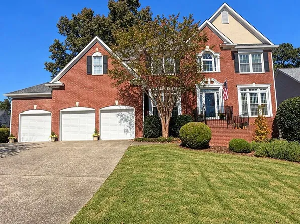 2413 Gablewood Dr NE, Marietta, GA 30062
