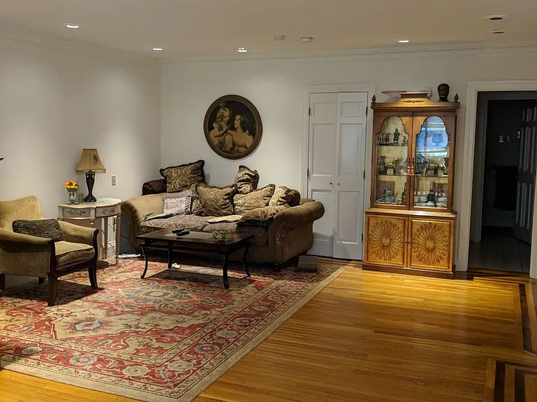 16 Commonwealth Avenue — Photo 25