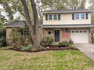 5820 Devonshire Heights Rd, Harrisburg, PA 17112