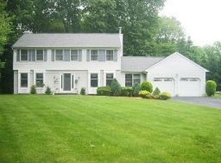 13 Shady Glen Dr, North Brunswick, NJ 08902