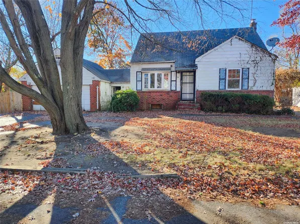 56 S 31st Street, Brookhaven, NY 11798