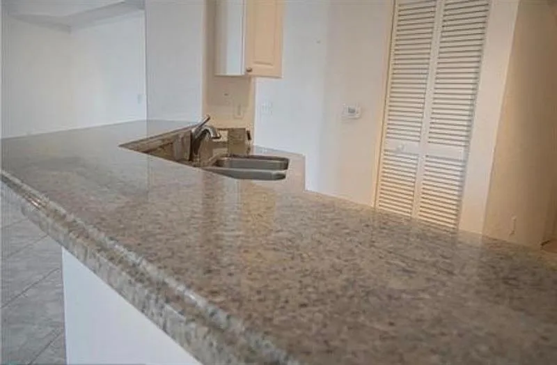 2 bed, 2.5 bath, 1268 sqft, $2,550 — Photo 4