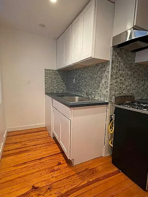 15 Stanton Street — Photo 2