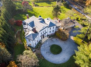 2 Zaccheus Mead Ln, Greenwich, CT 06831