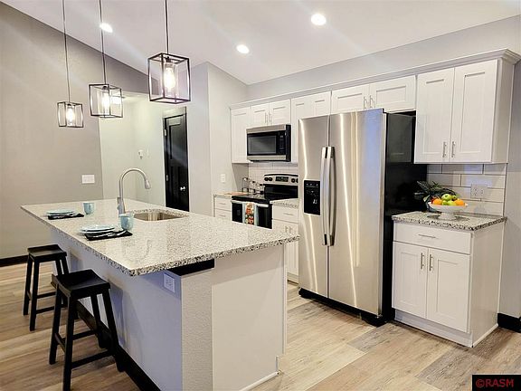 5th image of 63 Balsam Ln