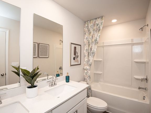 The Chatham floorplan with the Elemental White interior package modeled at Hamilton Crossing.